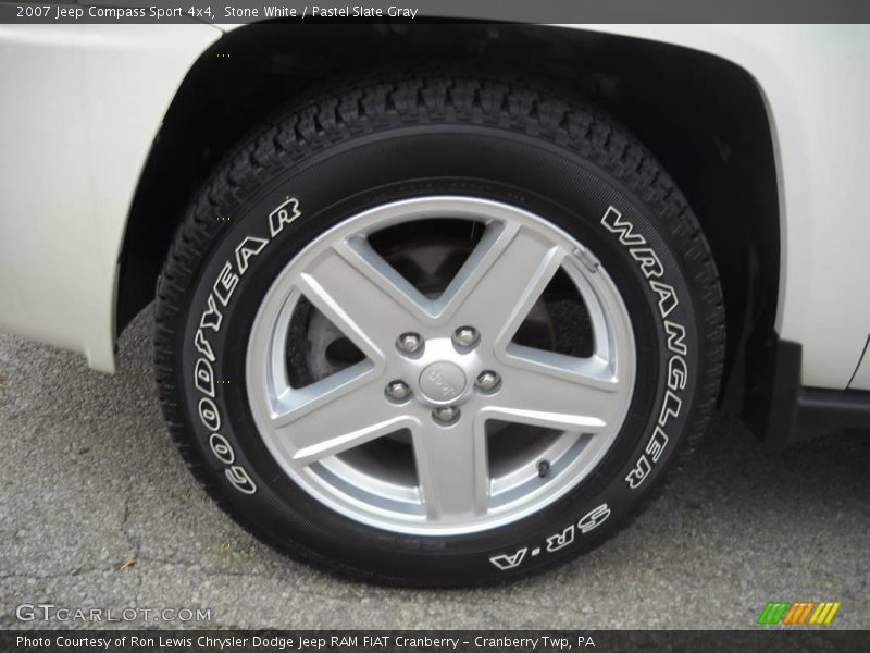 Stone White / Pastel Slate Gray 2007 Jeep Compass Sport 4x4