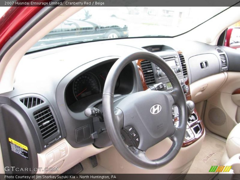 Cranberry Red / Beige 2007 Hyundai Entourage Limited