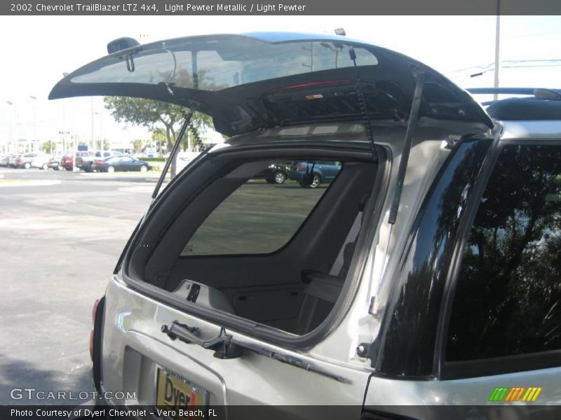 Light Pewter Metallic / Light Pewter 2002 Chevrolet TrailBlazer LTZ 4x4
