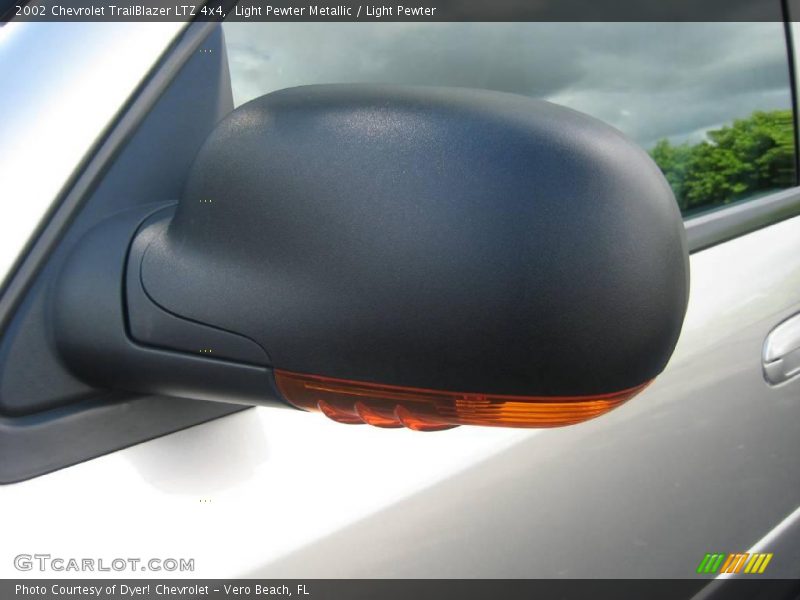 Light Pewter Metallic / Light Pewter 2002 Chevrolet TrailBlazer LTZ 4x4