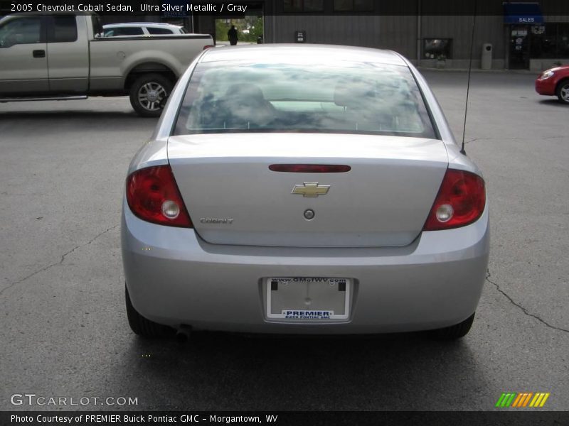 Ultra Silver Metallic / Gray 2005 Chevrolet Cobalt Sedan