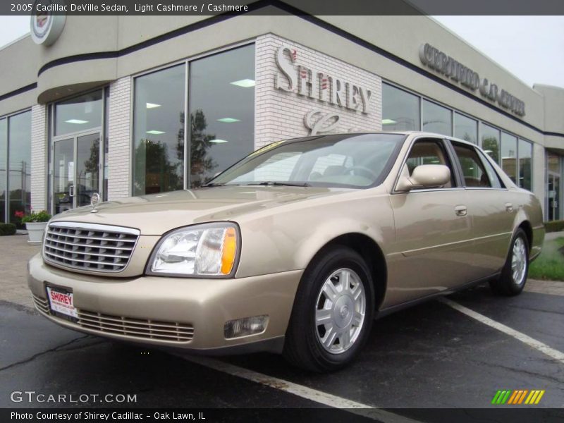 Light Cashmere / Cashmere 2005 Cadillac DeVille Sedan