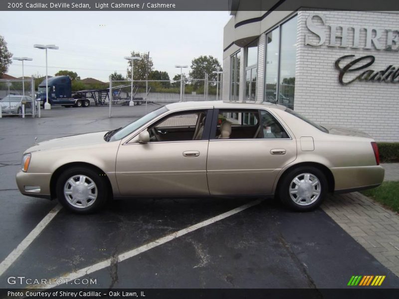 Light Cashmere / Cashmere 2005 Cadillac DeVille Sedan