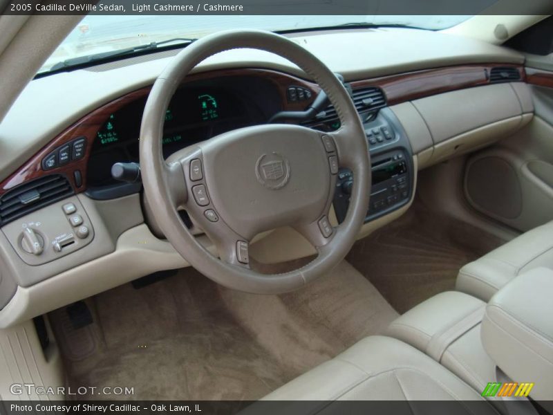 Light Cashmere / Cashmere 2005 Cadillac DeVille Sedan