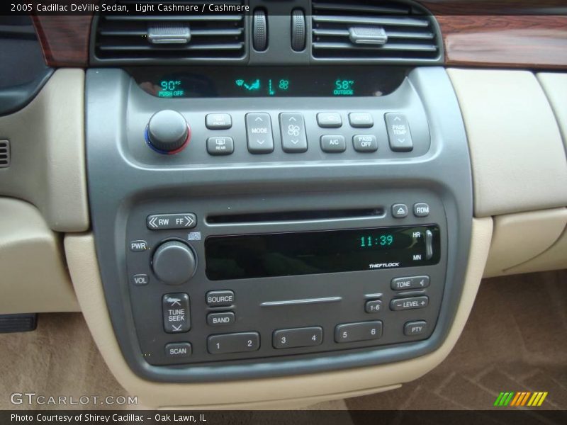Light Cashmere / Cashmere 2005 Cadillac DeVille Sedan