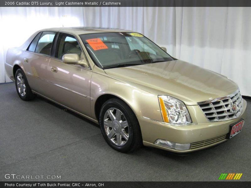 Light Cashmere Metallic / Cashmere 2006 Cadillac DTS Luxury