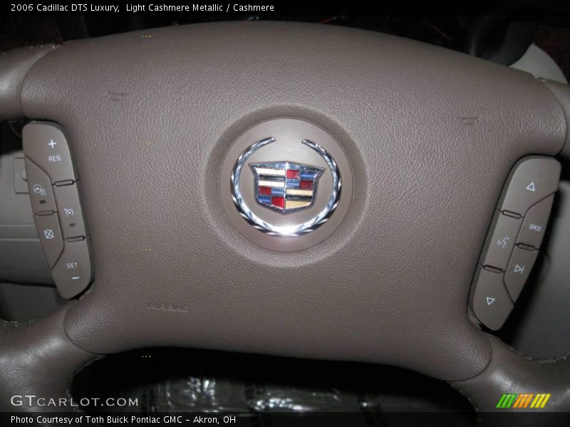 Light Cashmere Metallic / Cashmere 2006 Cadillac DTS Luxury