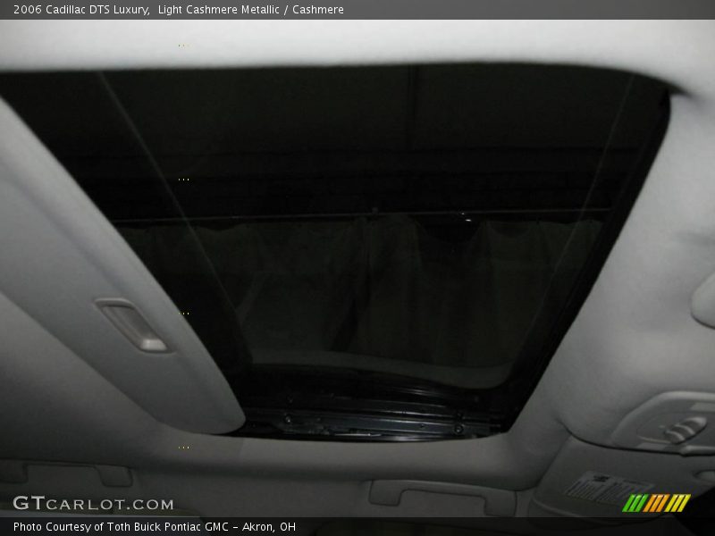 Light Cashmere Metallic / Cashmere 2006 Cadillac DTS Luxury