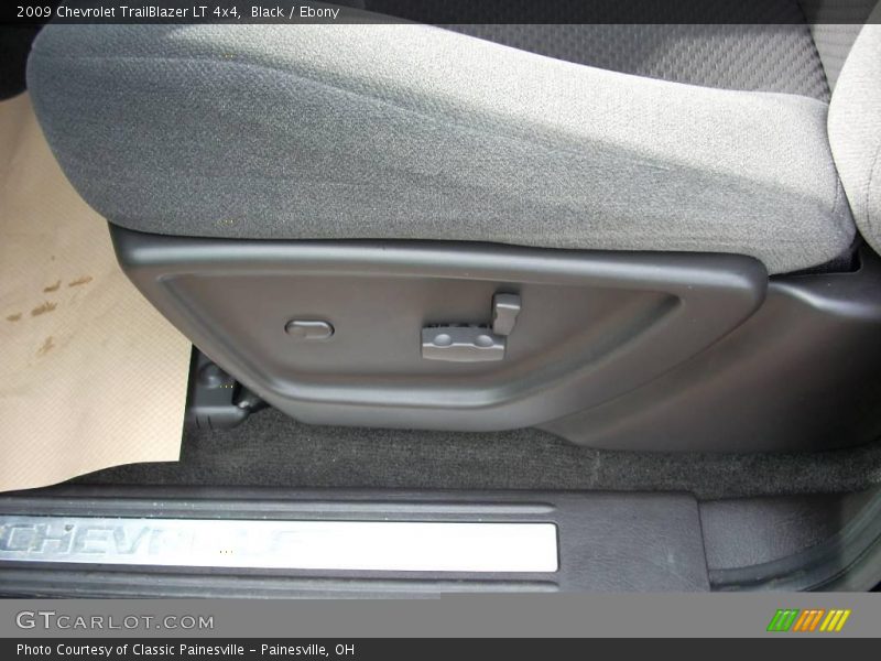 Black / Ebony 2009 Chevrolet TrailBlazer LT 4x4