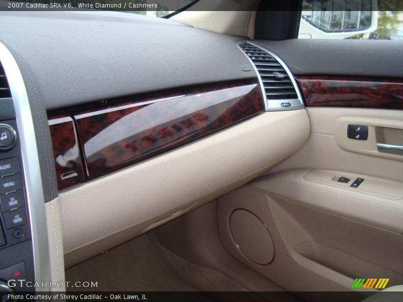 White Diamond / Cashmere 2007 Cadillac SRX V6