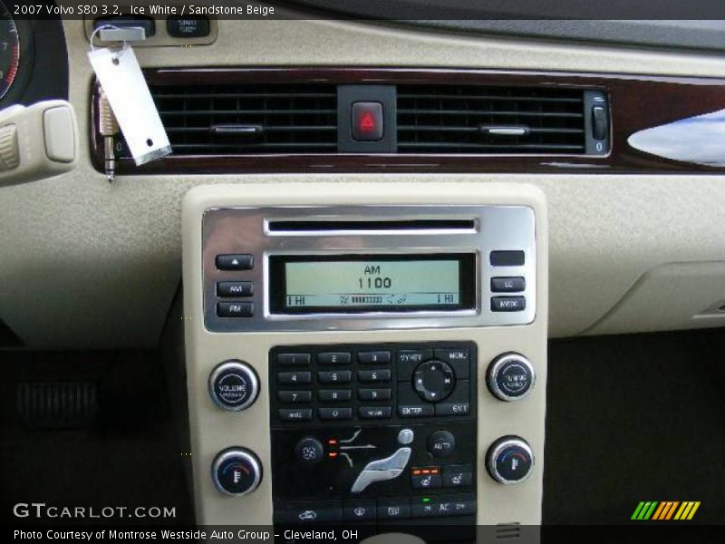 Ice White / Sandstone Beige 2007 Volvo S80 3.2