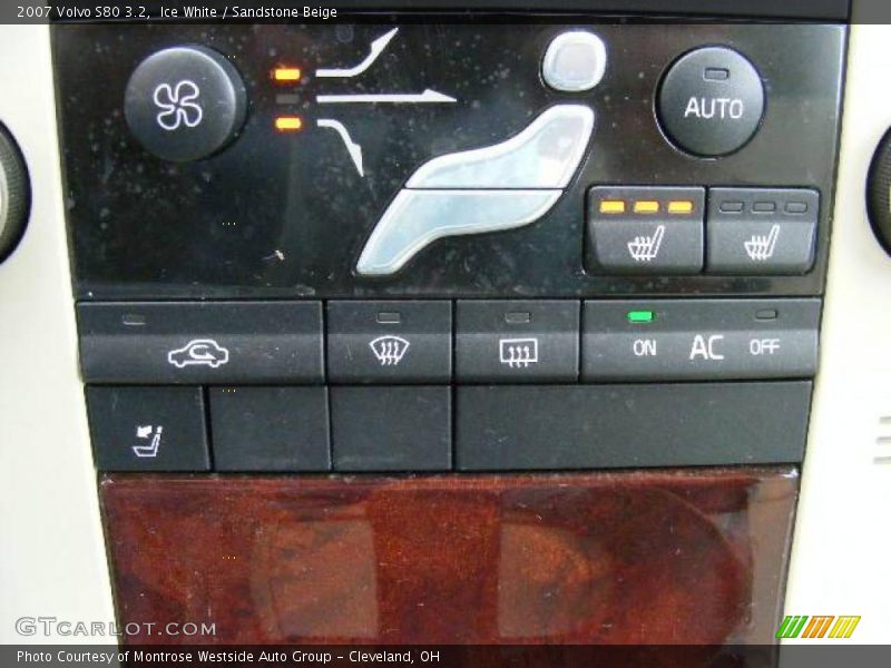 Ice White / Sandstone Beige 2007 Volvo S80 3.2