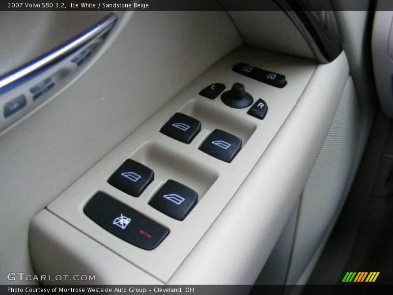 Ice White / Sandstone Beige 2007 Volvo S80 3.2