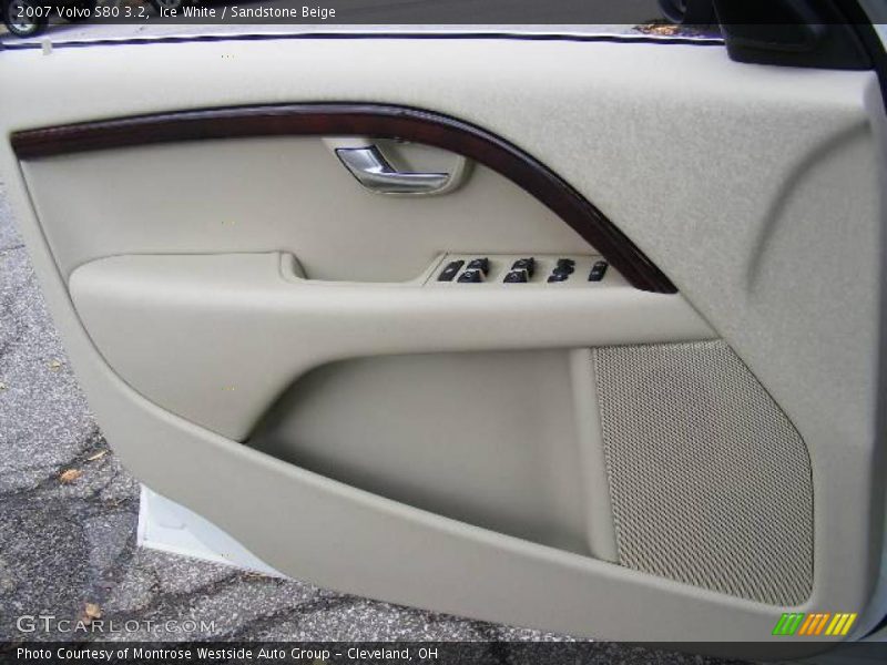 Ice White / Sandstone Beige 2007 Volvo S80 3.2