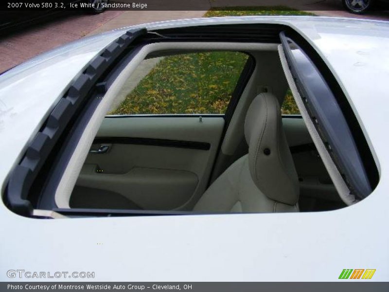Ice White / Sandstone Beige 2007 Volvo S80 3.2