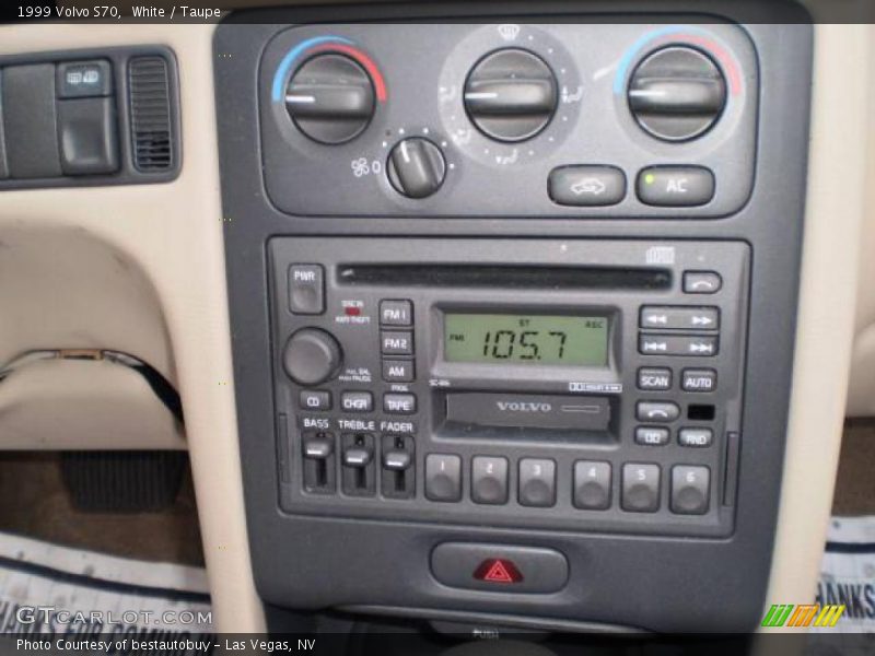 White / Taupe 1999 Volvo S70