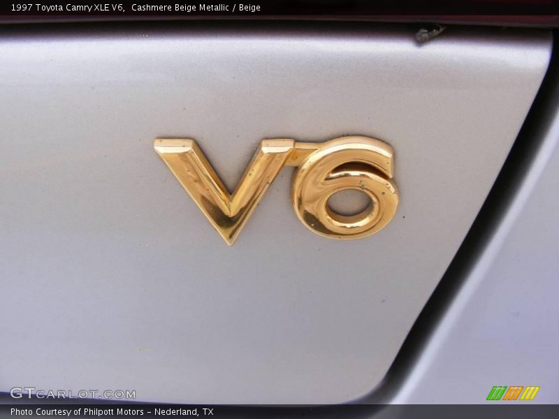 Cashmere Beige Metallic / Beige 1997 Toyota Camry XLE V6