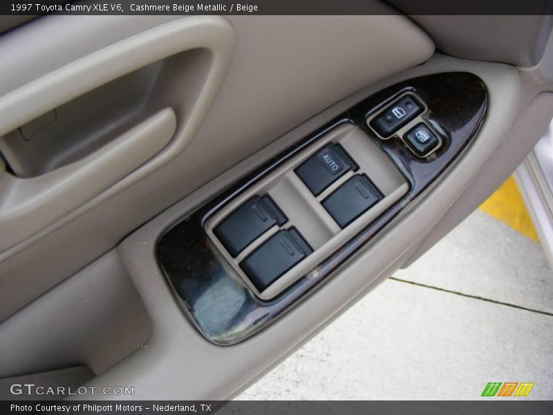 Cashmere Beige Metallic / Beige 1997 Toyota Camry XLE V6