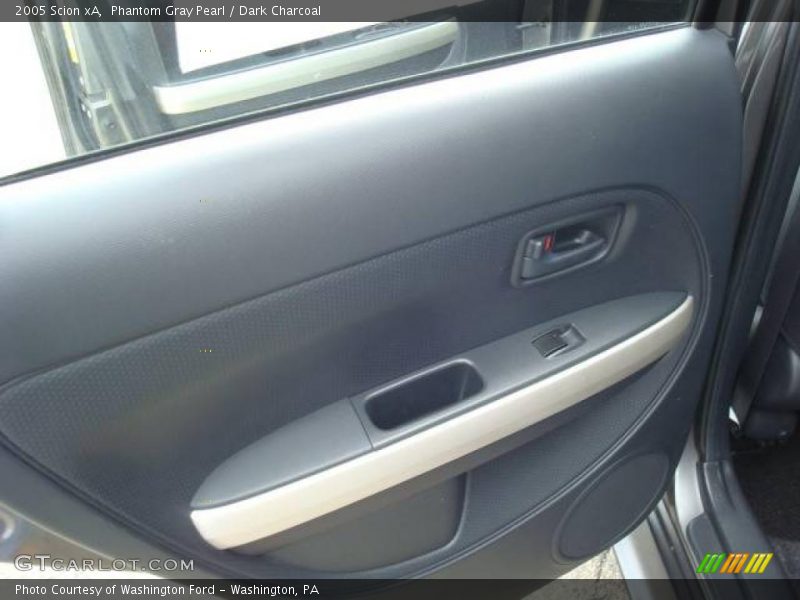 Phantom Gray Pearl / Dark Charcoal 2005 Scion xA