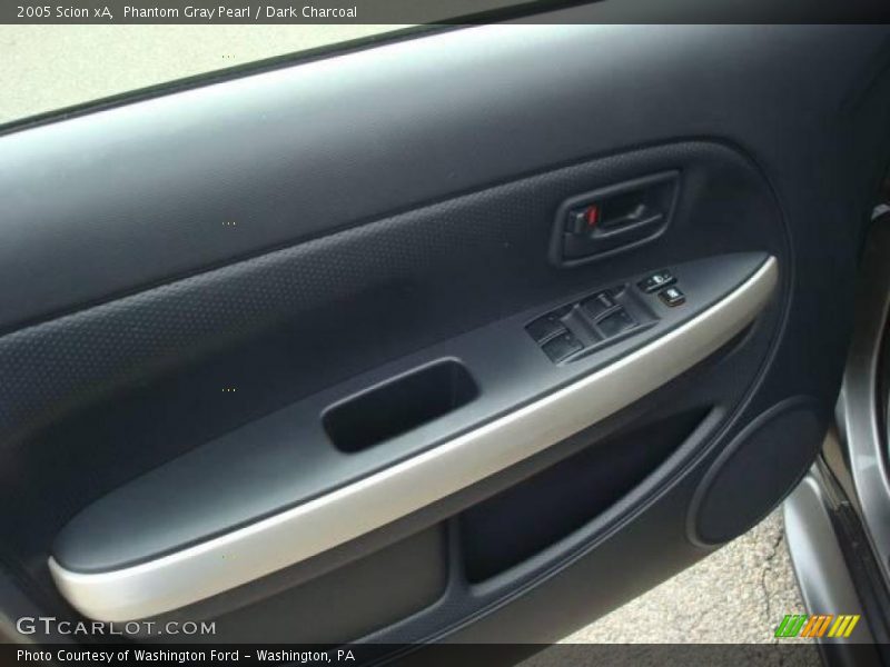 Phantom Gray Pearl / Dark Charcoal 2005 Scion xA