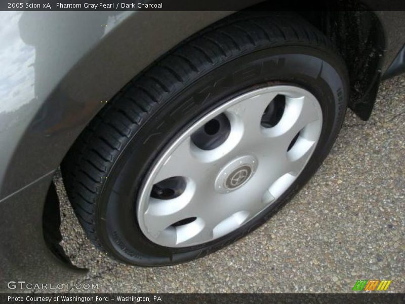 Phantom Gray Pearl / Dark Charcoal 2005 Scion xA