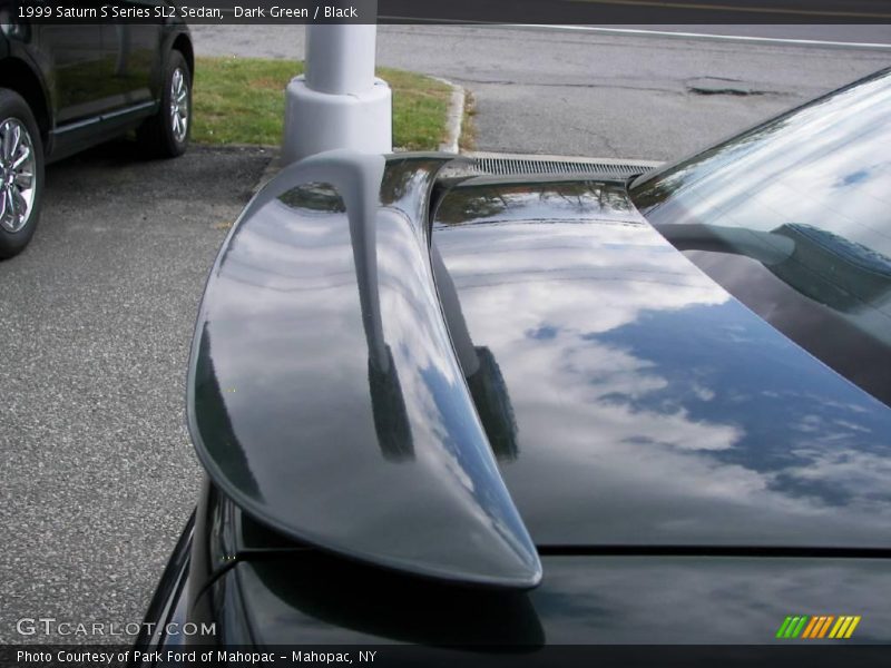 Dark Green / Black 1999 Saturn S Series SL2 Sedan