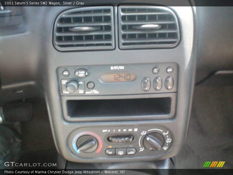 Silver / Gray 2001 Saturn S Series SW2 Wagon