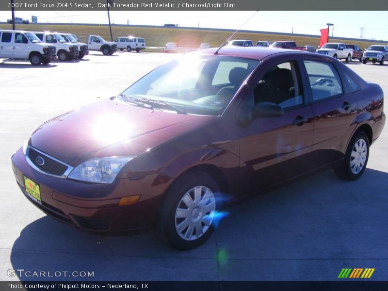 Dark Toreador Red Metallic / Charcoal/Light Flint 2007 Ford Focus ZX4 S Sedan