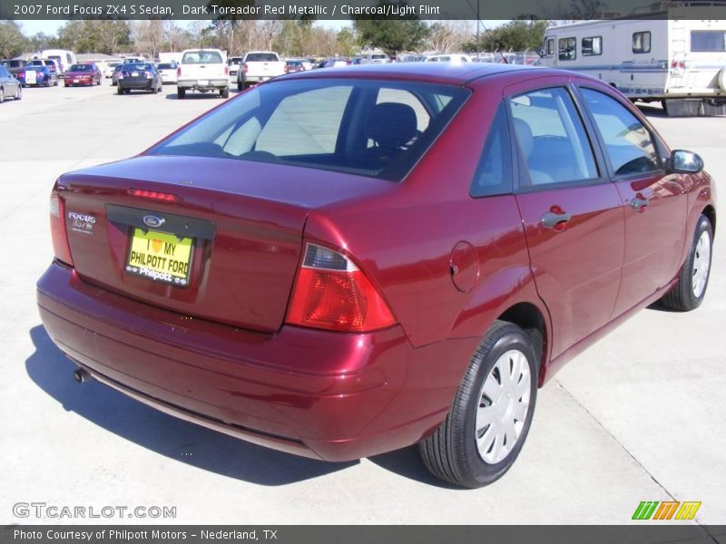 Dark Toreador Red Metallic / Charcoal/Light Flint 2007 Ford Focus ZX4 S Sedan