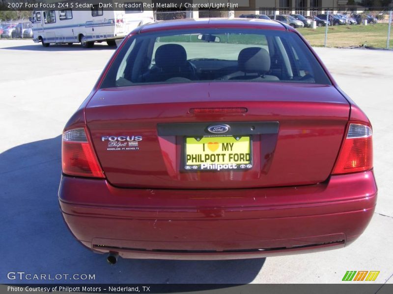 Dark Toreador Red Metallic / Charcoal/Light Flint 2007 Ford Focus ZX4 S Sedan