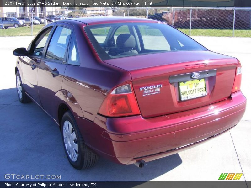Dark Toreador Red Metallic / Charcoal/Light Flint 2007 Ford Focus ZX4 S Sedan