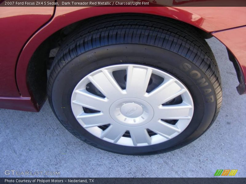 Dark Toreador Red Metallic / Charcoal/Light Flint 2007 Ford Focus ZX4 S Sedan