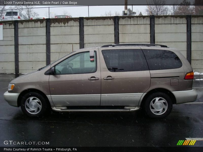 Sable Pearl / Oak Beige 1999 Toyota Sienna XLE