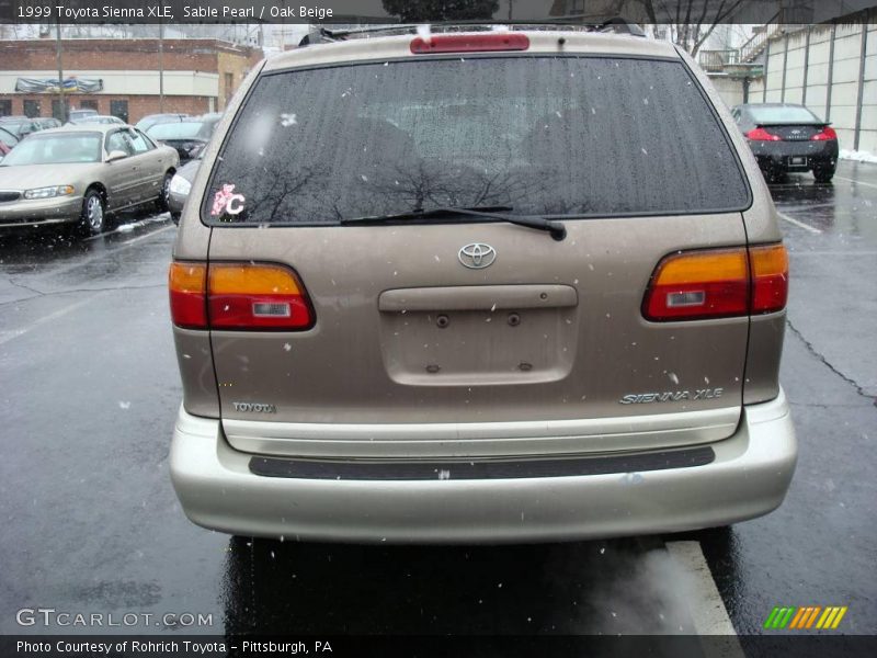 Sable Pearl / Oak Beige 1999 Toyota Sienna XLE
