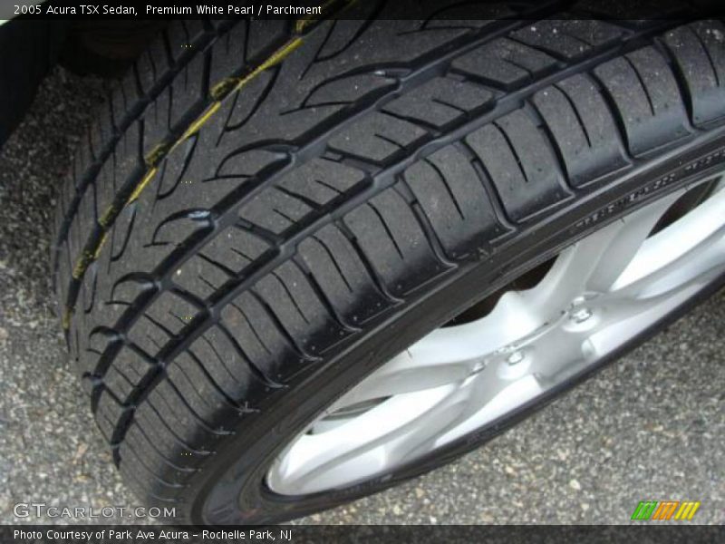 Premium White Pearl / Parchment 2005 Acura TSX Sedan