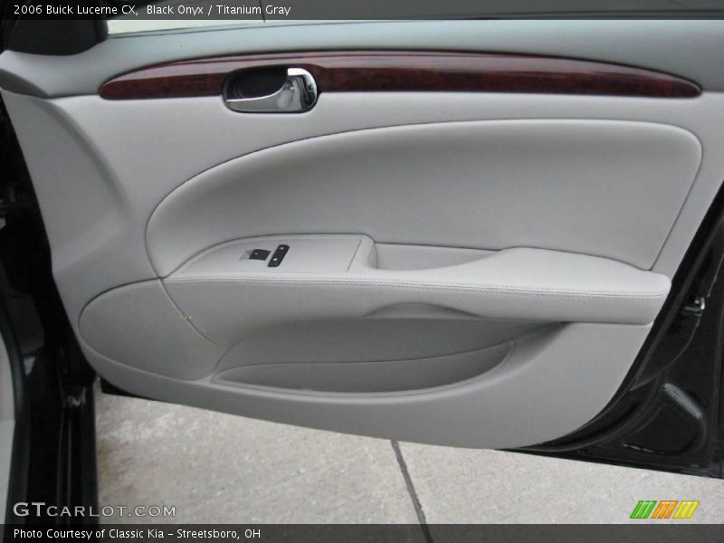 Black Onyx / Titanium Gray 2006 Buick Lucerne CX