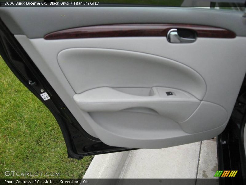 Black Onyx / Titanium Gray 2006 Buick Lucerne CX