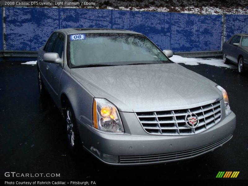 Light Platinum / Ebony 2008 Cadillac DTS Luxury