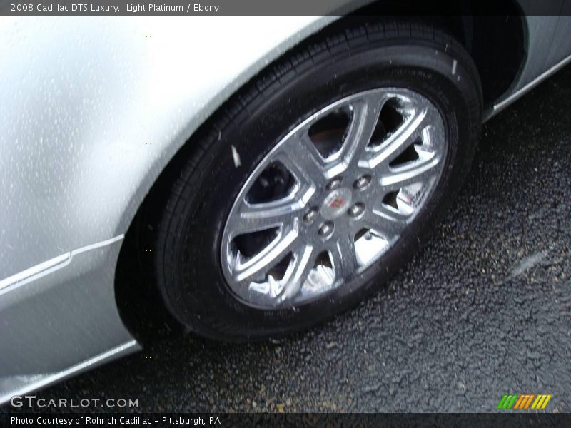 Light Platinum / Ebony 2008 Cadillac DTS Luxury