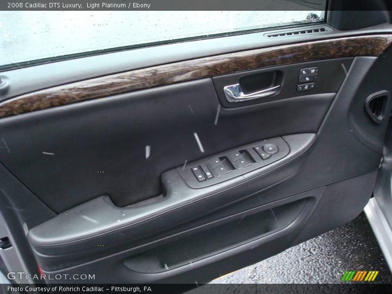 Light Platinum / Ebony 2008 Cadillac DTS Luxury