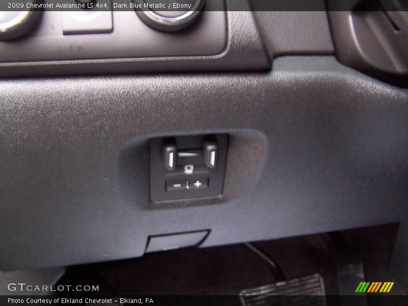 Dark Blue Metallic / Ebony 2009 Chevrolet Avalanche LS 4x4