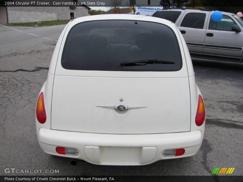 Cool Vanilla / Dark Slate Gray 2004 Chrysler PT Cruiser