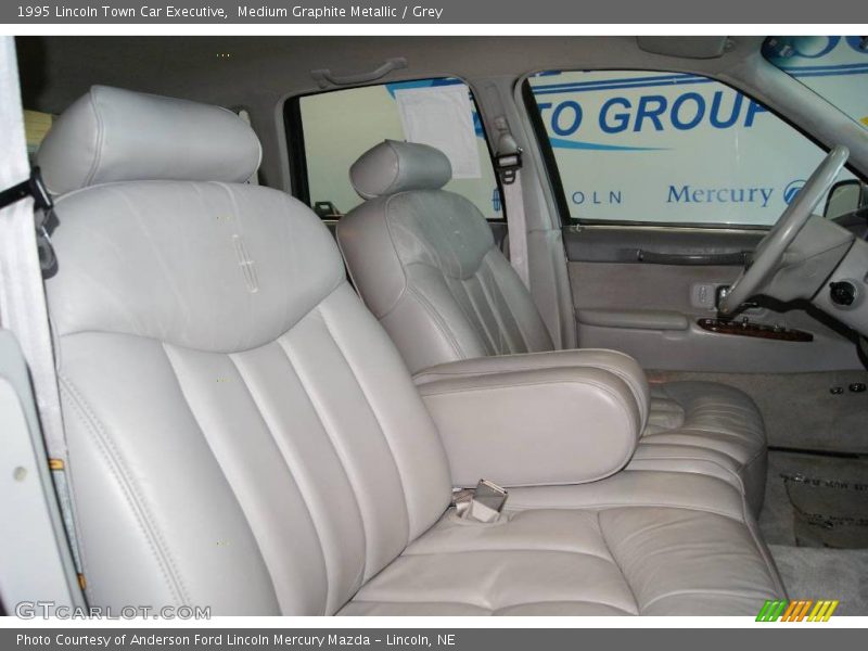Medium Graphite Metallic / Grey 1995 Lincoln Town Car Executive