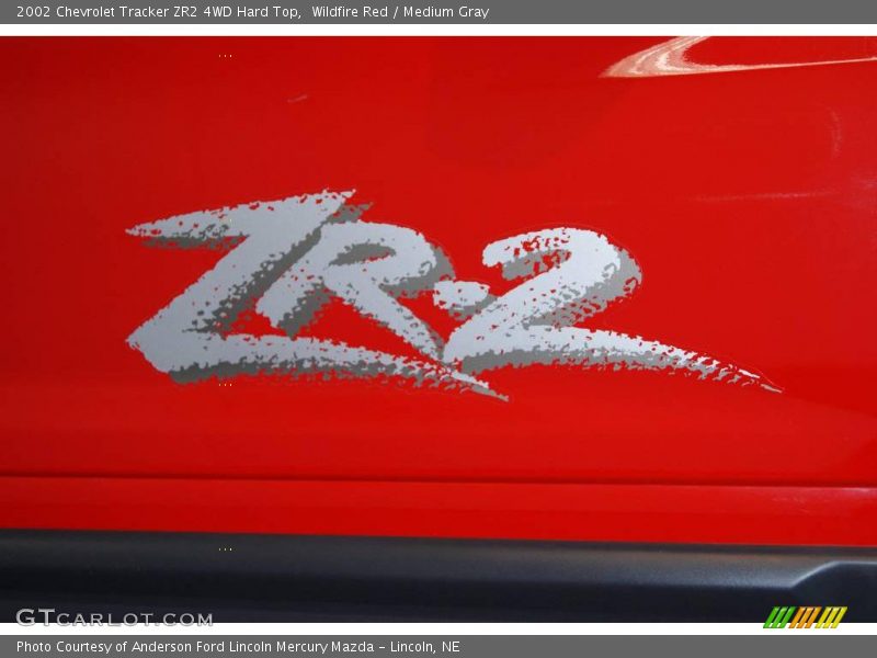 Wildfire Red / Medium Gray 2002 Chevrolet Tracker ZR2 4WD Hard Top