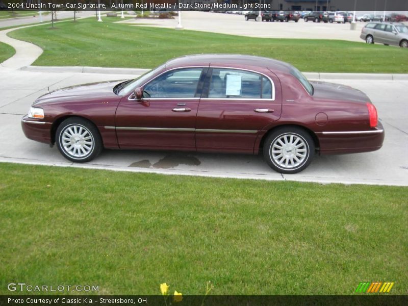 Autumn Red Metallic / Dark Stone/Medium Light Stone 2004 Lincoln Town Car Signature