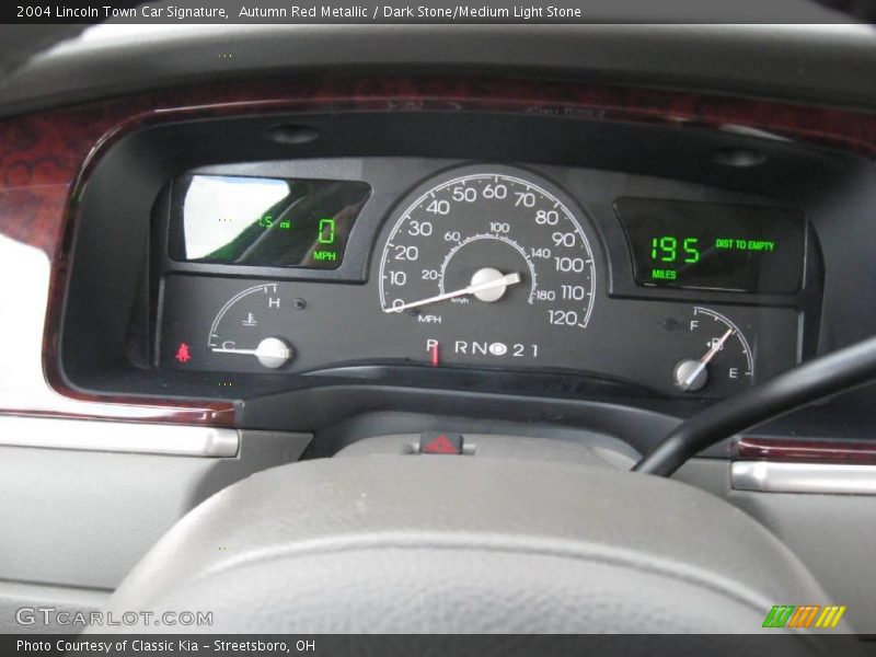 Autumn Red Metallic / Dark Stone/Medium Light Stone 2004 Lincoln Town Car Signature