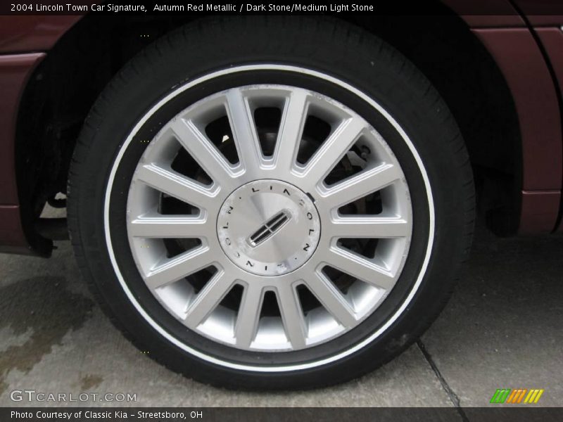 Autumn Red Metallic / Dark Stone/Medium Light Stone 2004 Lincoln Town Car Signature