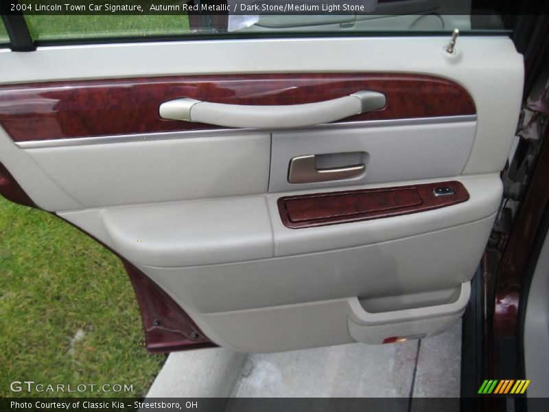 Autumn Red Metallic / Dark Stone/Medium Light Stone 2004 Lincoln Town Car Signature