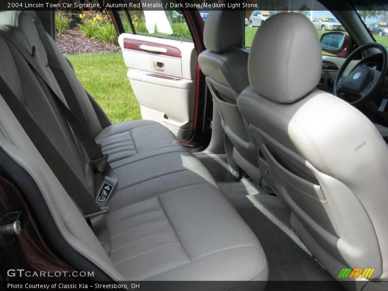 Autumn Red Metallic / Dark Stone/Medium Light Stone 2004 Lincoln Town Car Signature