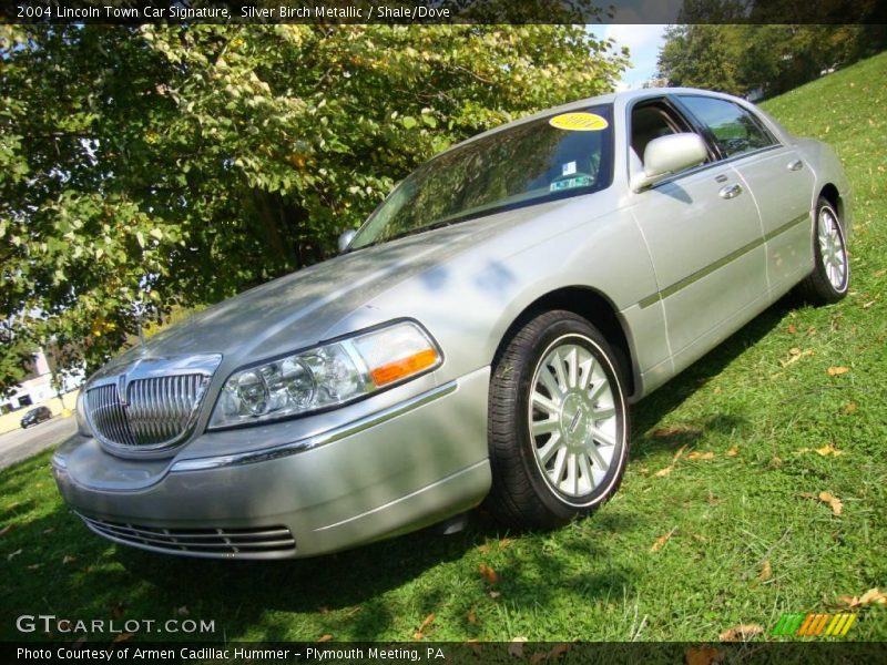 Silver Birch Metallic / Shale/Dove 2004 Lincoln Town Car Signature